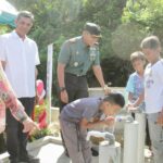 Dandim 0101/KBA serahkan sumur bor