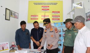 Kapolresta Banda Aceh KBP Joko Heri Purwono mengecek persiapan di Gampong Rima Jeneu