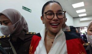 Nikita Mirzani di Pengadilan Negeri Jaksel, (Tribunnews.com/Fauzi Alamsyah).