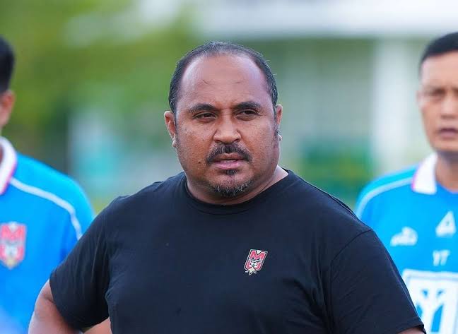 Imran Nahumarury Pelatih Malut United