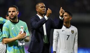 Patrick Kluivert merasakan kekalahan telak pertama bersama Indonesia usai dibantai Jepang. (REUTERS/Issei Kato)