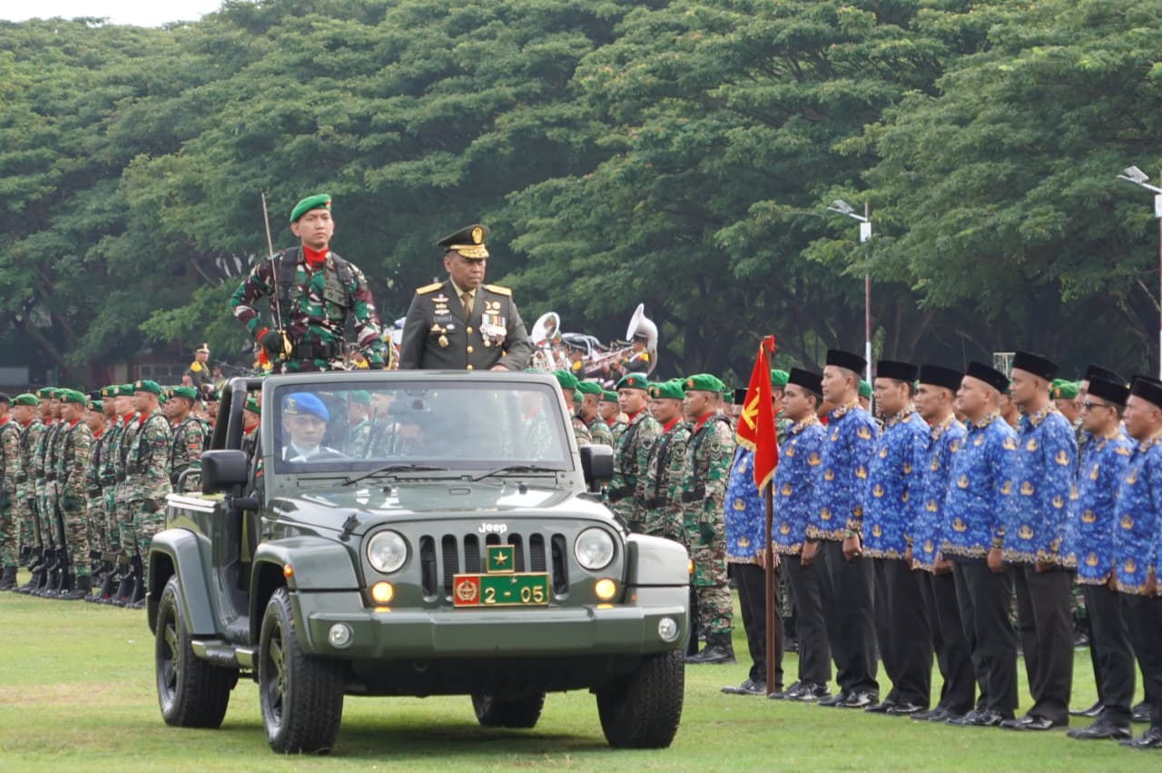HUT TNI